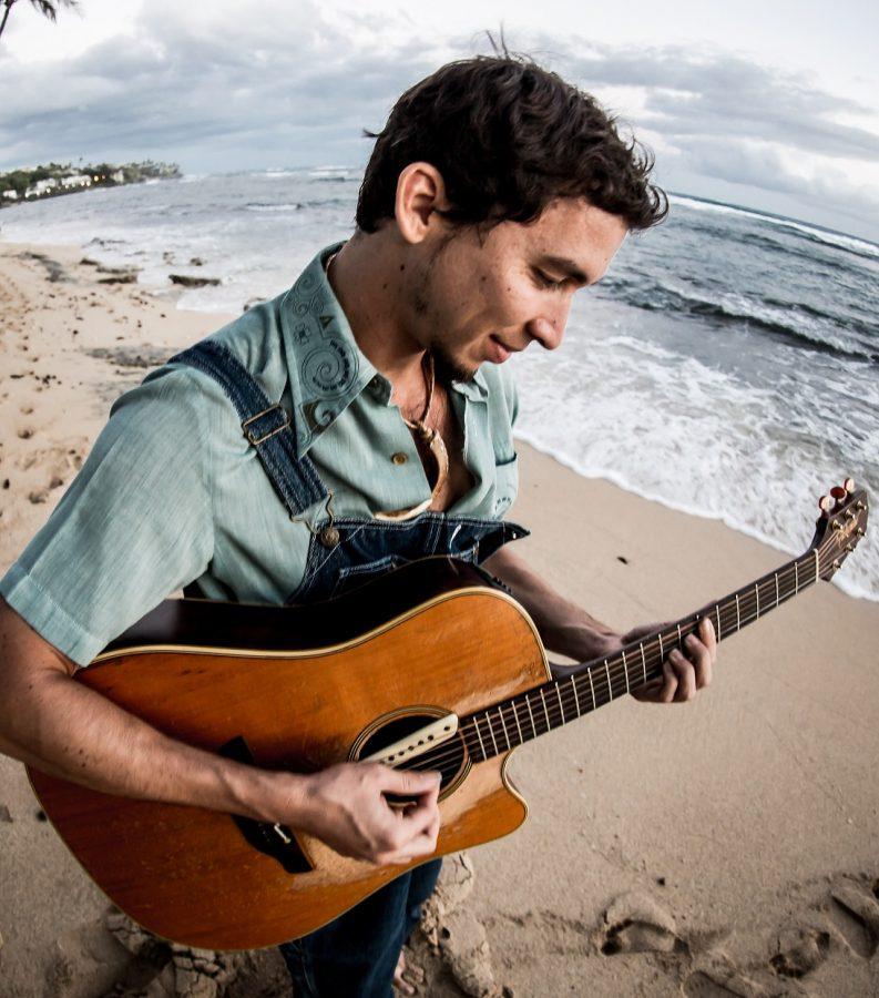 Hawaiian musician Makana breaks the Hawaiian stigma through music