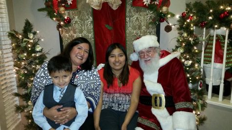 The three generations of Christmas, how the Saiz family celebrates Christmas