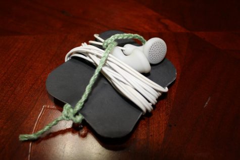 Keep earbuds untangled with an easy DIY