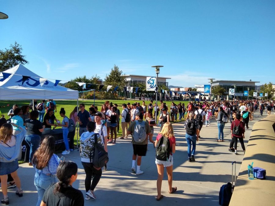 Hundreds of students wait in line to participate in ASI-sponsored First Night Celebration on Aug. 26.