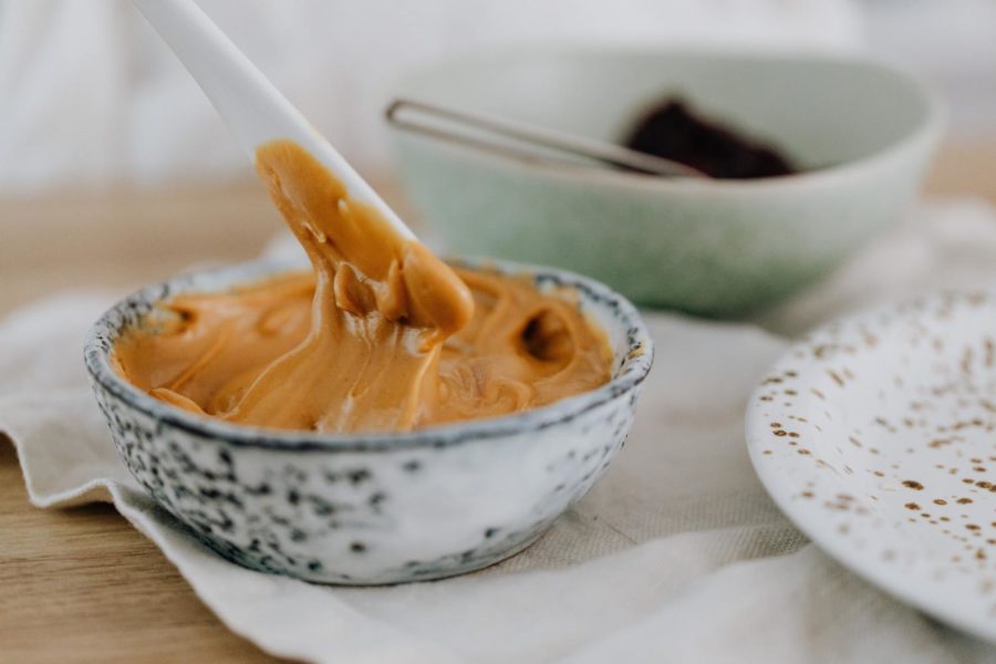 This healthy alternative to a normal peanut butter cup is a simple way to satisfy your sweet tooth, without the guilt. 
