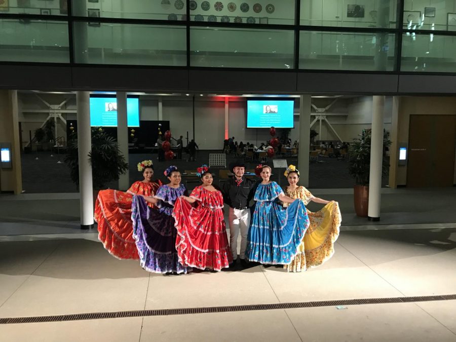 The closing ceremony included folkloric dance performances.