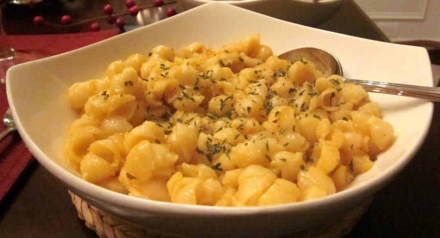 Macaroni_and_cheese_(2)_(cropped)